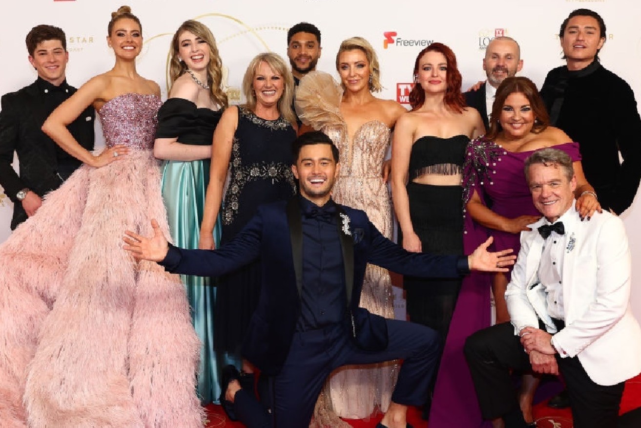 The cast of <i>Neighbours</i> were honoured on Logies night, having filmed their last ever scenes the week before. 
