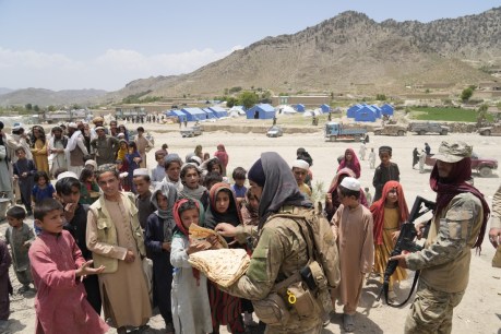 Aftershock risk leaves area unsafe for Afghan quake survivors