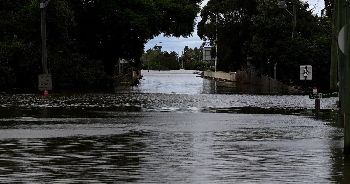 Widespread flooding forecast as 'dangerous' low brings deluge to NSW