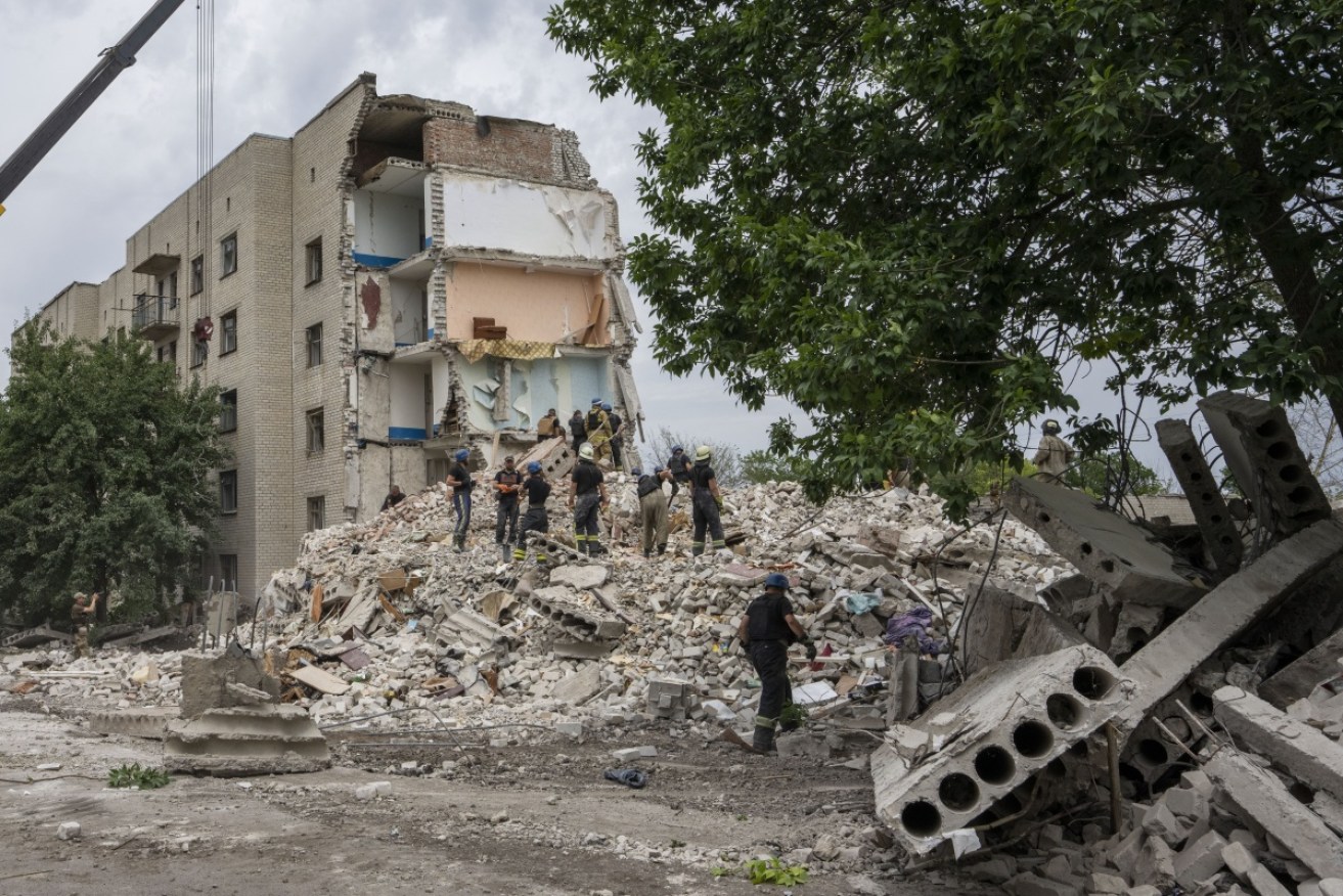 Russian shelling continues to hit towns and villages in parts of Ukraine as the conflict drags on.