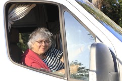 Miriam Margolyes back on road, meeting real Aussies