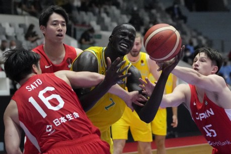 Boomers edge Japan to advance to Asia Cup semi
