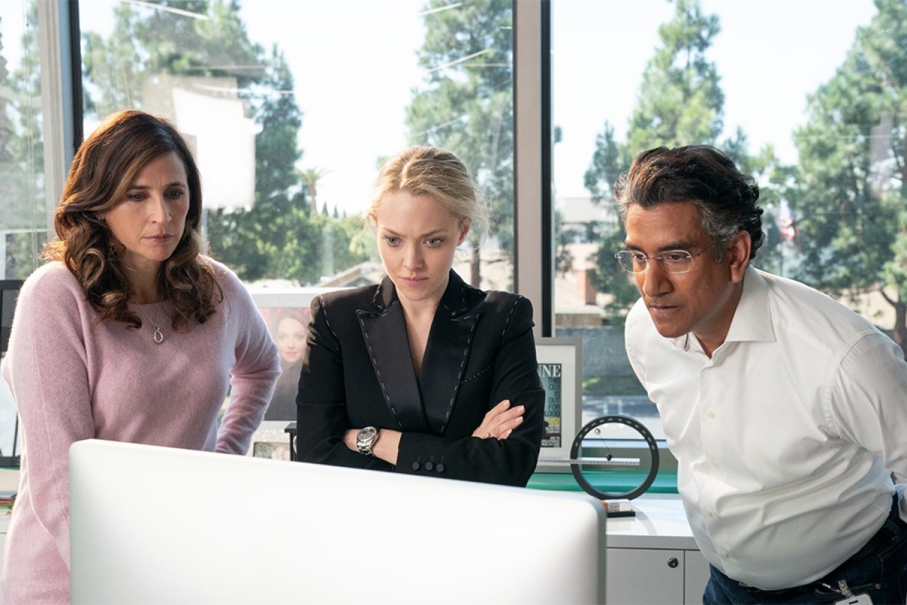 Michaela Watkins, Amanda Seyfried and Naveen Andrews star in The Dropout.