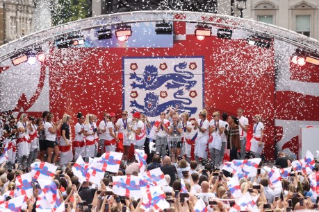 Top clips: England’s Lionesses take it home with a victory song and dance