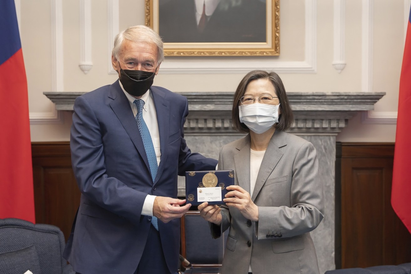 US Senator Ed Markey met President Tsai Ing-wen during his delegation’s visit to Taiwan. 