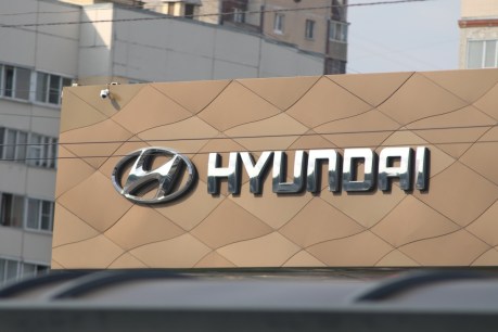 Fire risk sparks recall of Hyundai cars