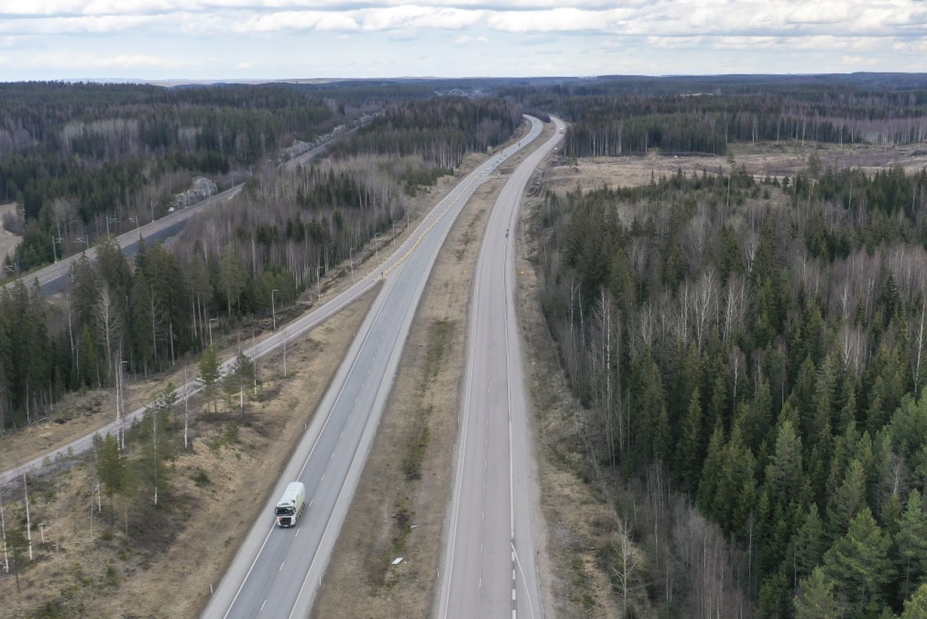 Finland is closing part of its E75 highway so fighter jets can practise landings and take-offs.