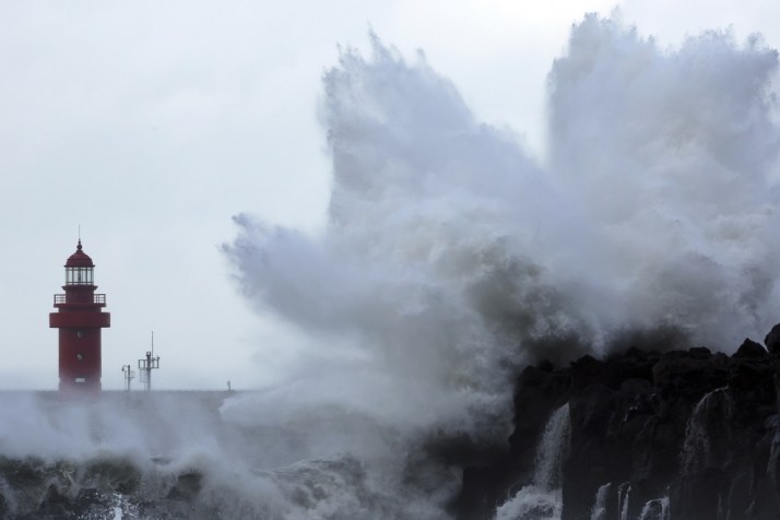 China, Taiwan brace for Typhoon Hinnamnor