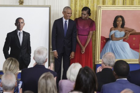 Obamas&#8217; portraits unveiled at White House
