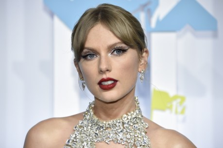 Taylor Swift sweeps major European music awards