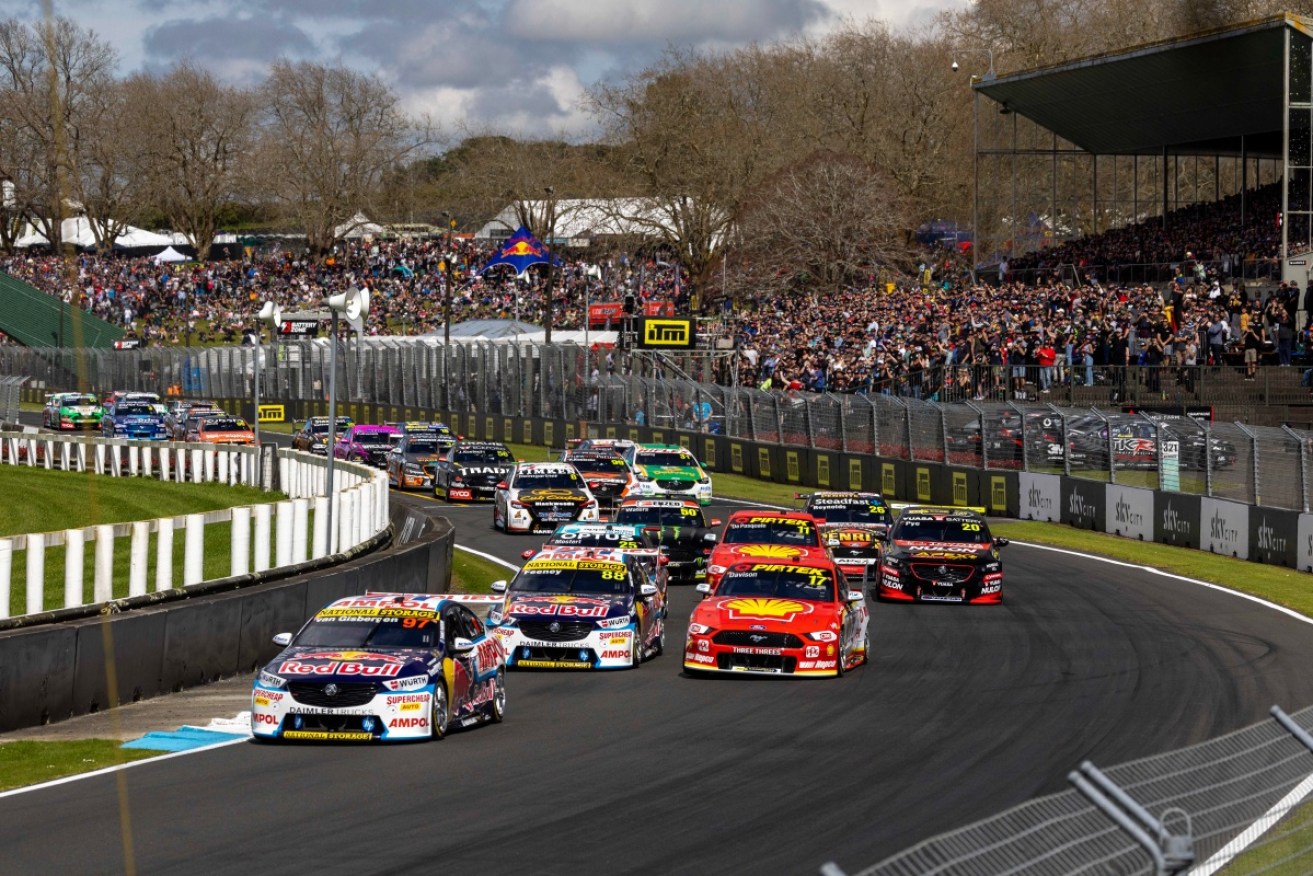 New Zealand driver Shane van Gisbergen has claimed the final two Supercars races at Pukekohe Park.