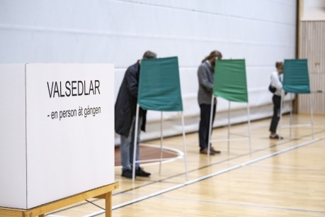 Tight vote predicted as Sweden heads to polls
