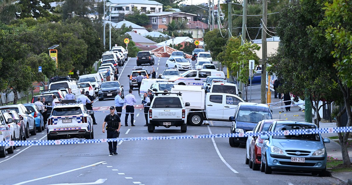 Man in his 30s shot dead by police in South Brisbane