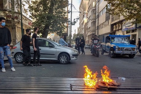 Iran protests continue despite crackdown