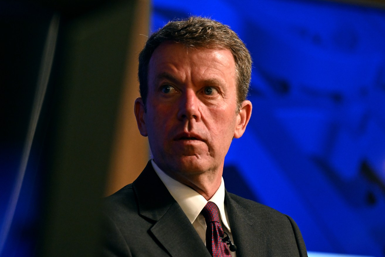 Opposition immigration spokesman Dan Tehan has urged two government ministers to resign.