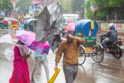 Cyclone lashes Bangladesh, killing nine