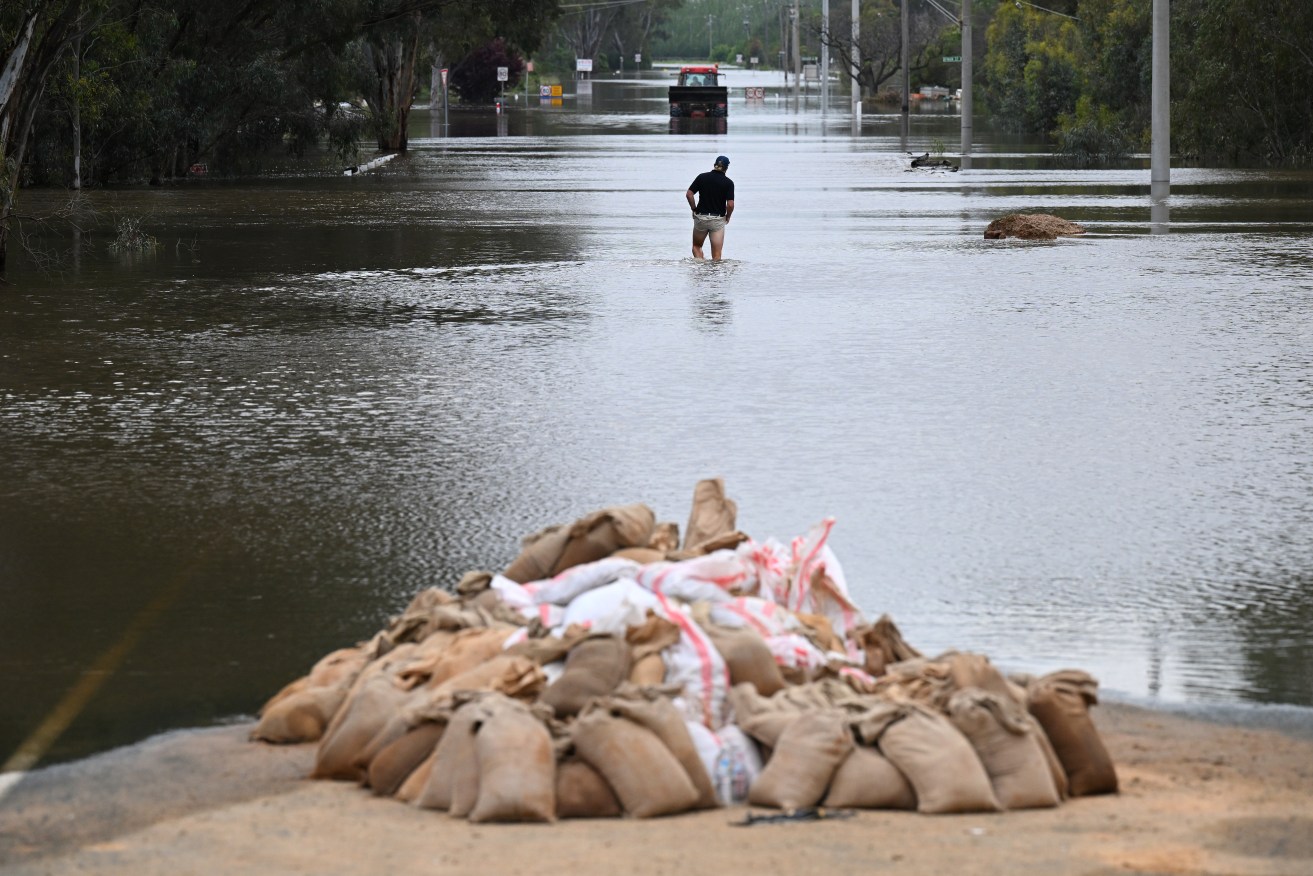Flooding is set to again swamp Victoria as a mammoth rain band crosses southern Australia.