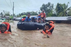 Floods, landslides kill 42 Filipinos, fears for buried