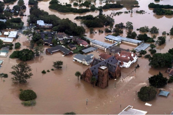 Flooded NSW communities feel abandoned by govts