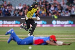 Aussies scrape home but lose control of T20 fate