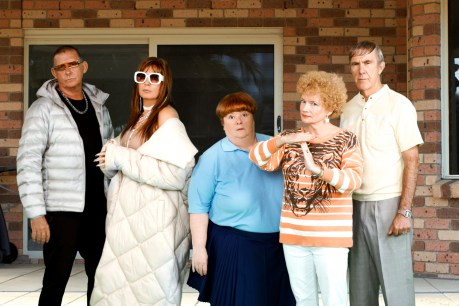 <i>Kath and Kim</i>'s special Shane Warne tribute