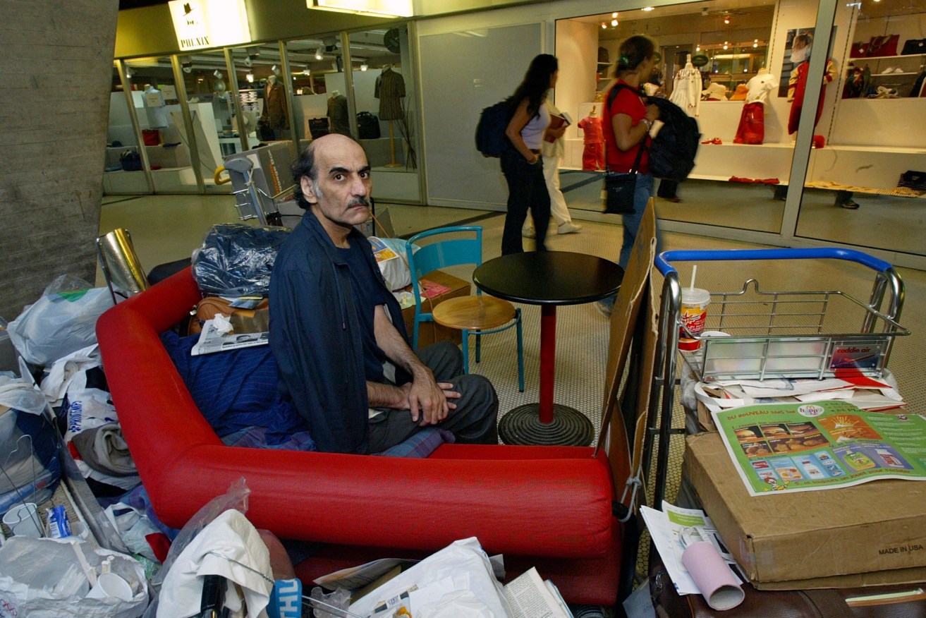 An Iranian man who inspired Steven Spielberg's film The Terminal has died in Charles de Gaulle Airport where he lived for 18 years.