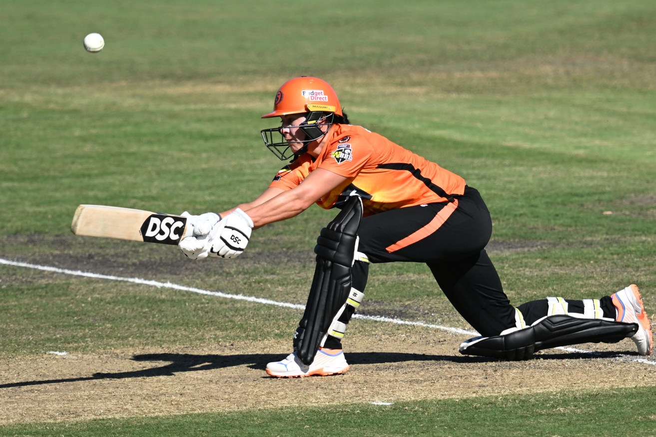 Reigning champion Perth will miss the WBBL finals after being upset by the Melbourne Renegades in a rain-affected match in Moe.