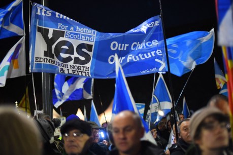 Protests in Edinburgh after court denies Scottish vote