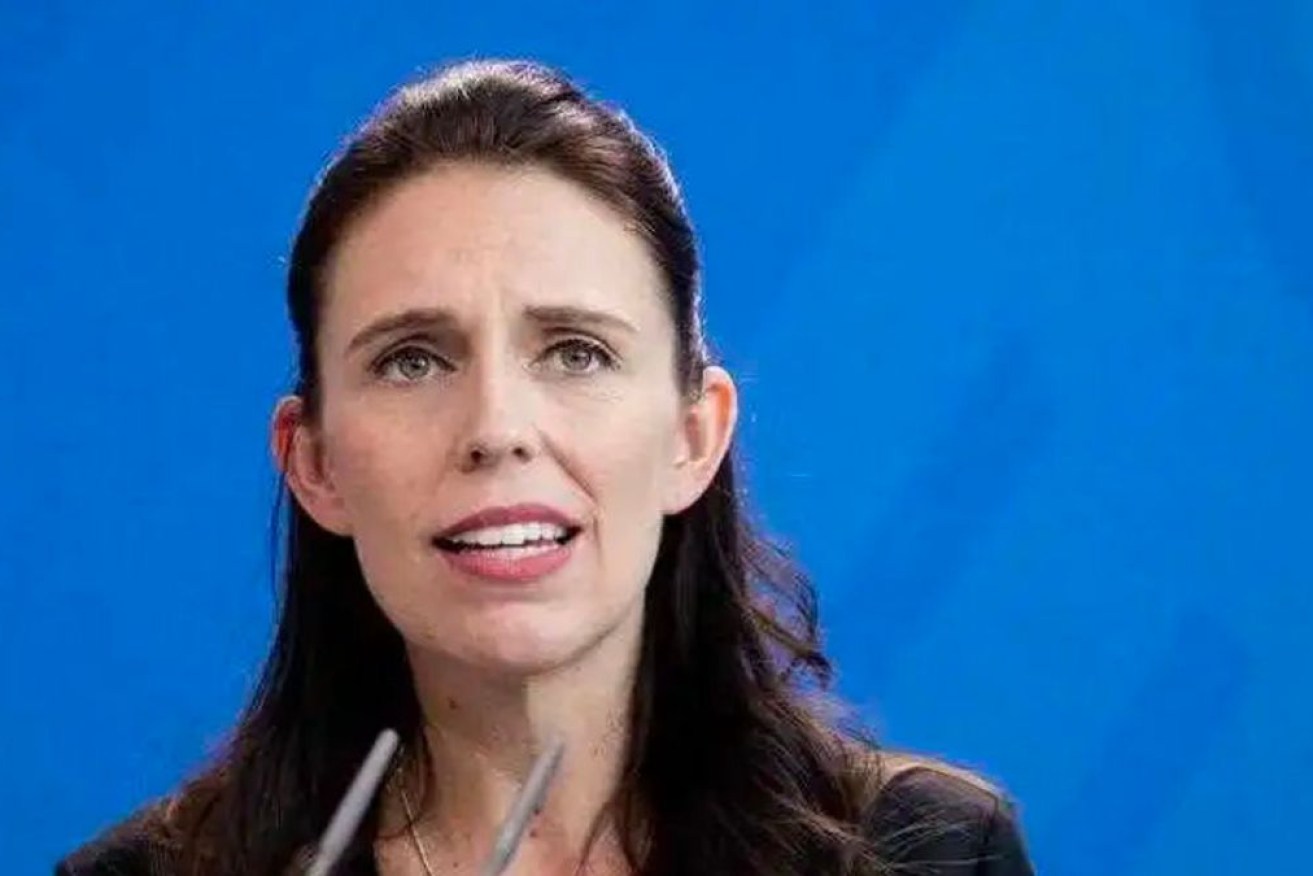 The New Zealand Prime Minister has apologised to a Maori tribe for the government's past and current wrongdoings.