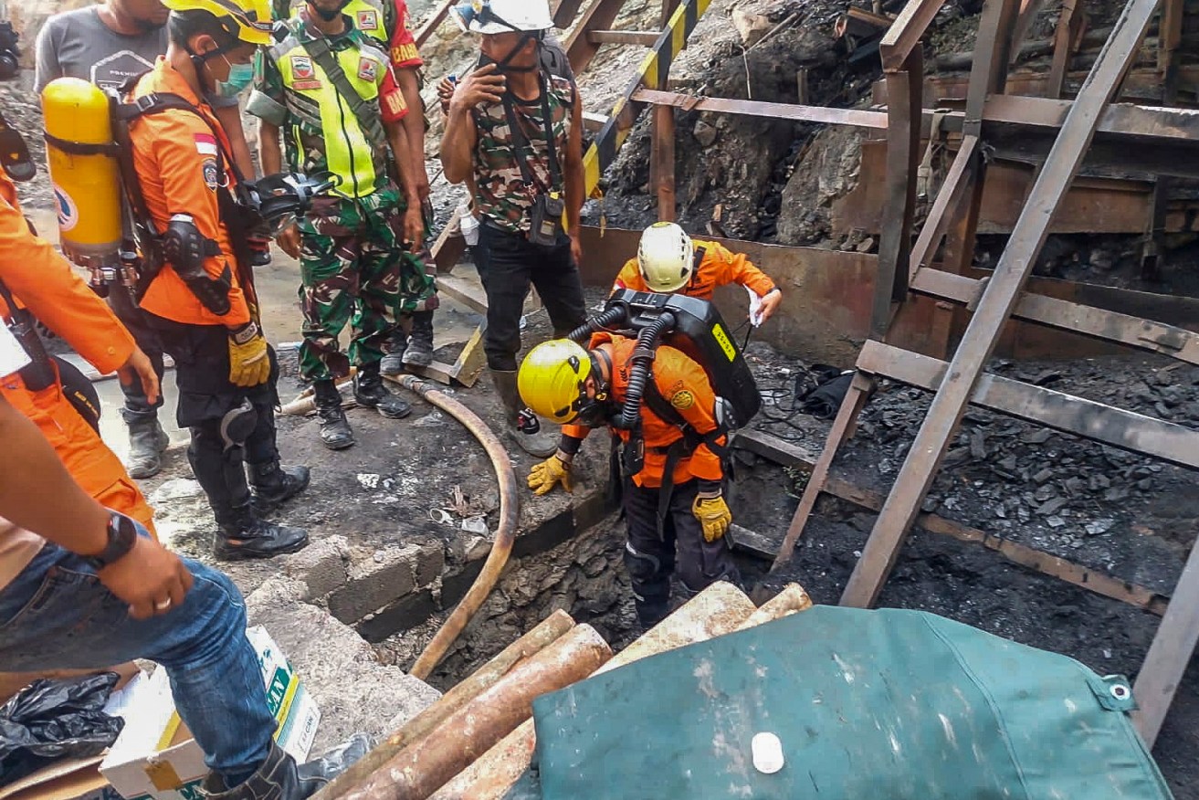 A coal mine explosion, caused by a build-up of gases, has killed 10 people in Indonesia
