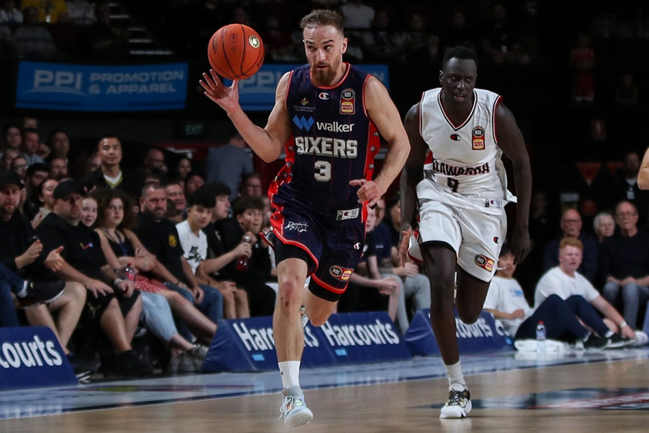 Anthony Drmic scored 16 points as the Adelaide 36ers beat the Tasmania JackJumpers in the NBL.
