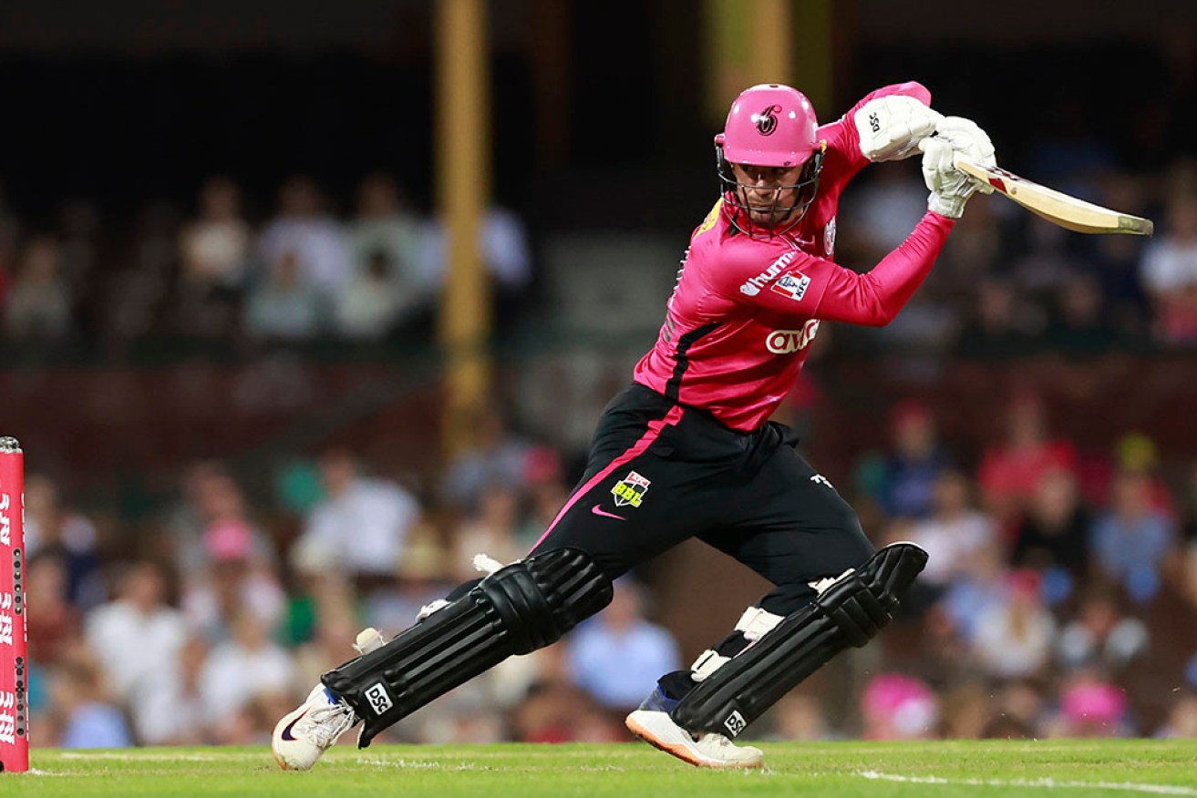 Moises Henriques has steered Sydney Sixers to a seven-wicket win over Melbourne Stars.