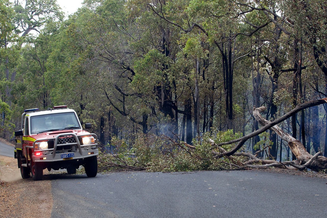 Residents of two small WA towns have been told to evacuate as bushfires threaten lives and homes.