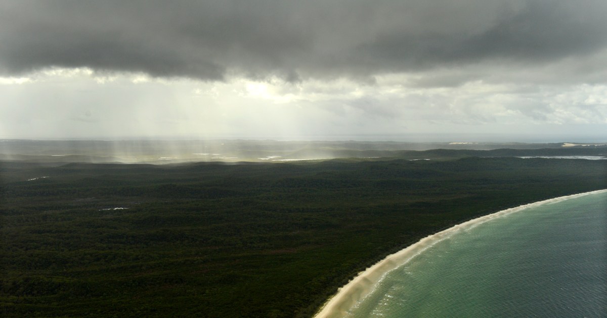 North Queensland braces for flood as rain sets in