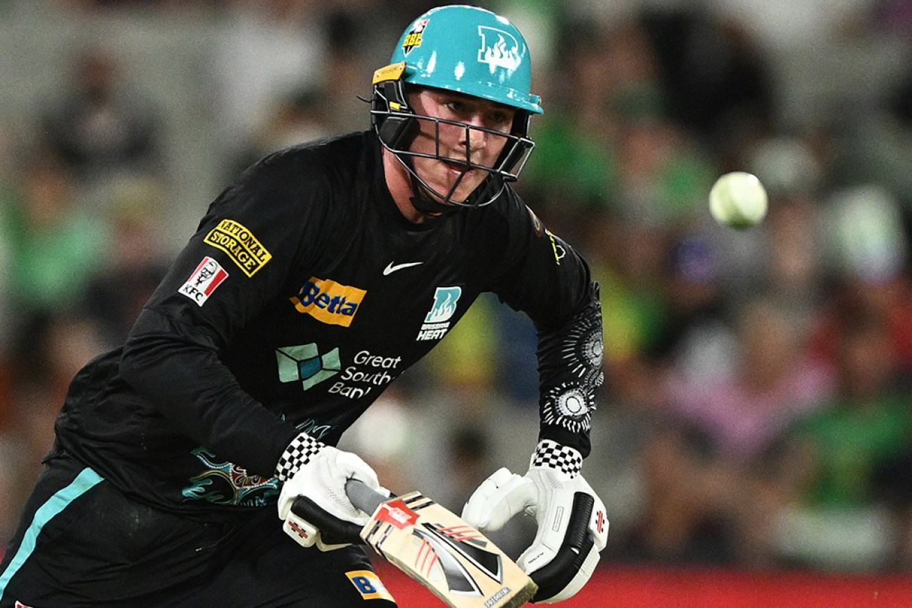 Matt Renshaw’s 90no has steered Brisbane Heat to a last-ball BBL win over Melbourne Stars.