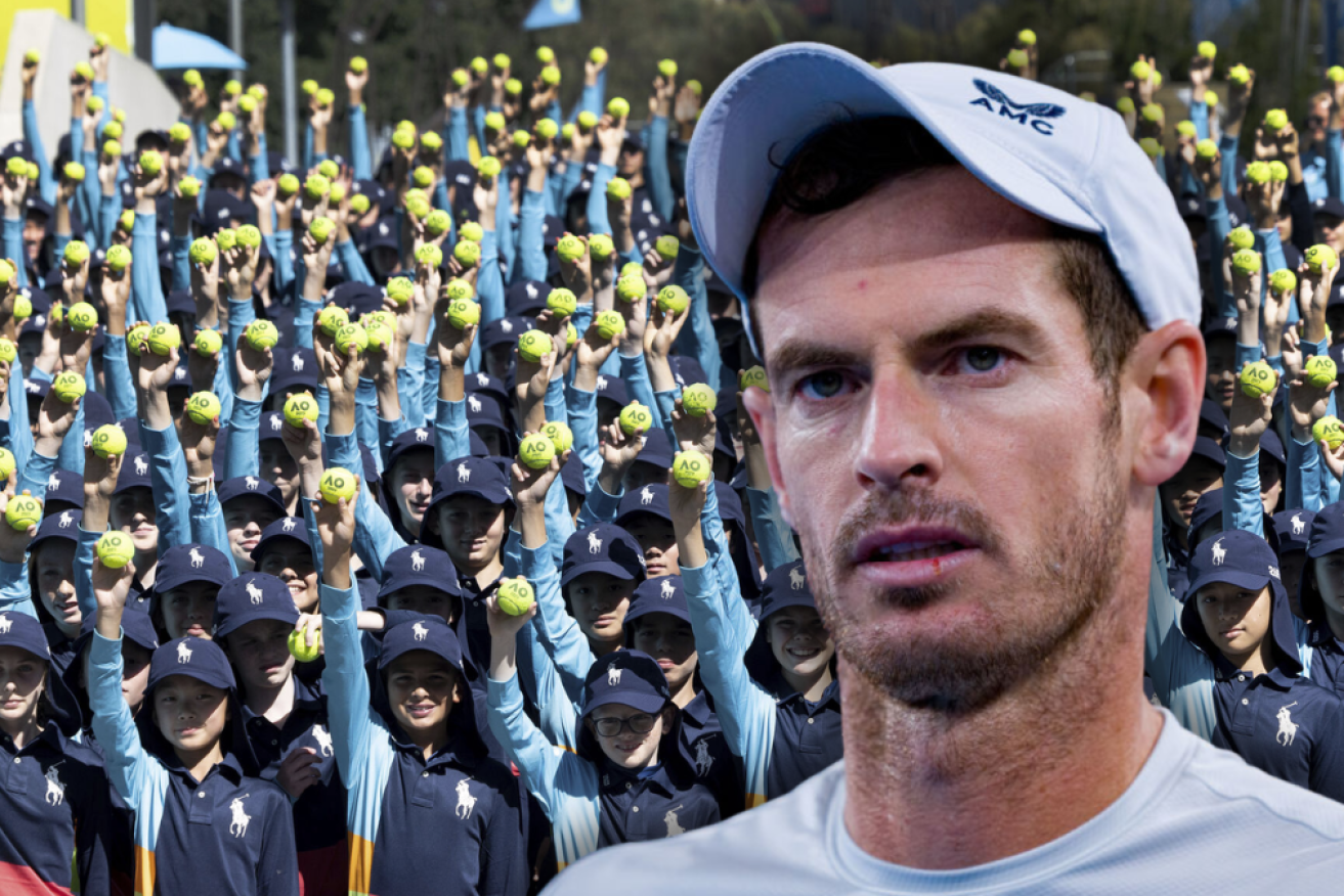 Andy Murray says he would be "snapping" if he was the parent of a ballkid working in his Thursday night match.