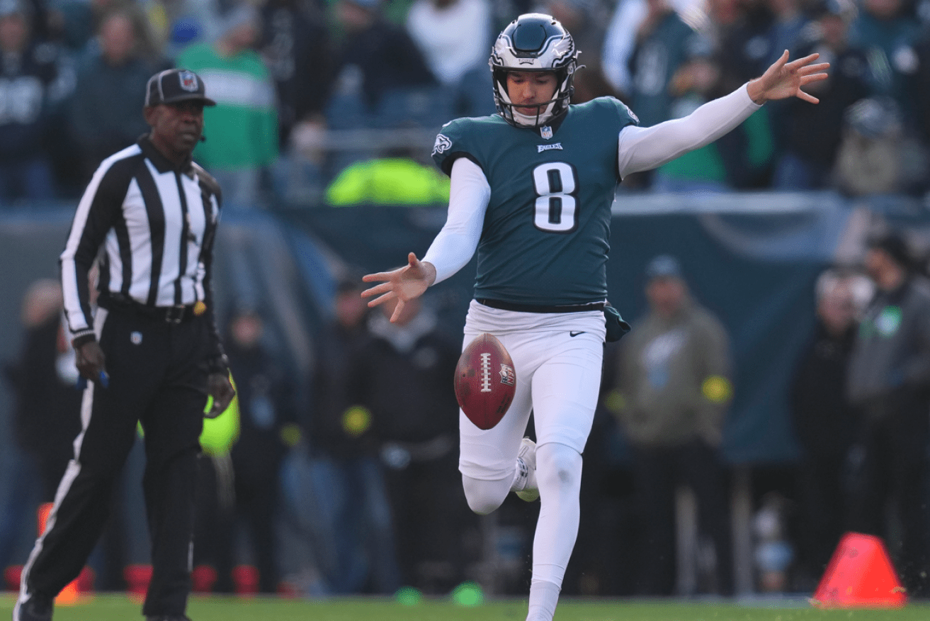 Arryn Siposs puts his AFL skills to work for the Philadelphia Eagles. <i>Photo: Getty</i>