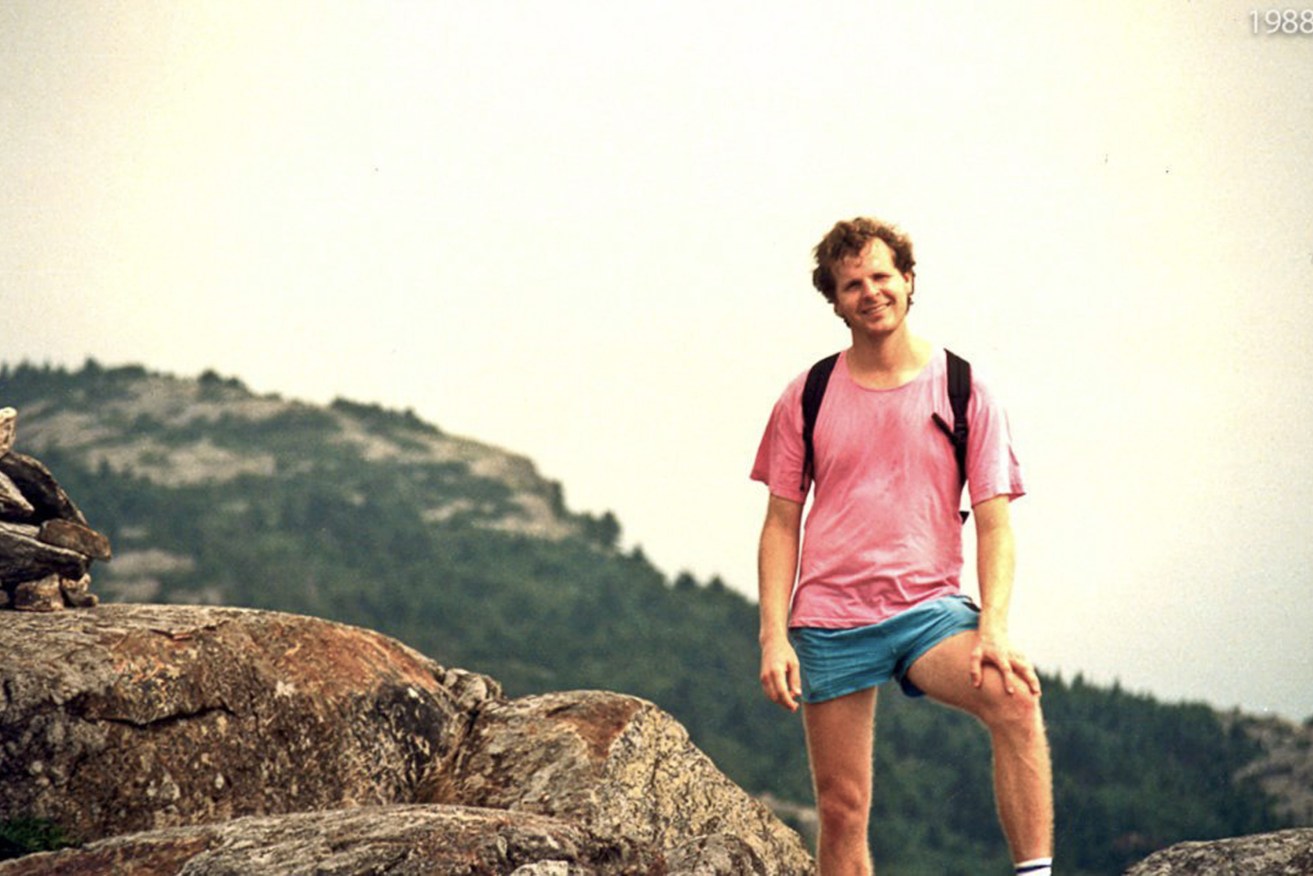 US mathematician Scott Johnson's body was found at the base of a cliff in Sydney in 1988.
