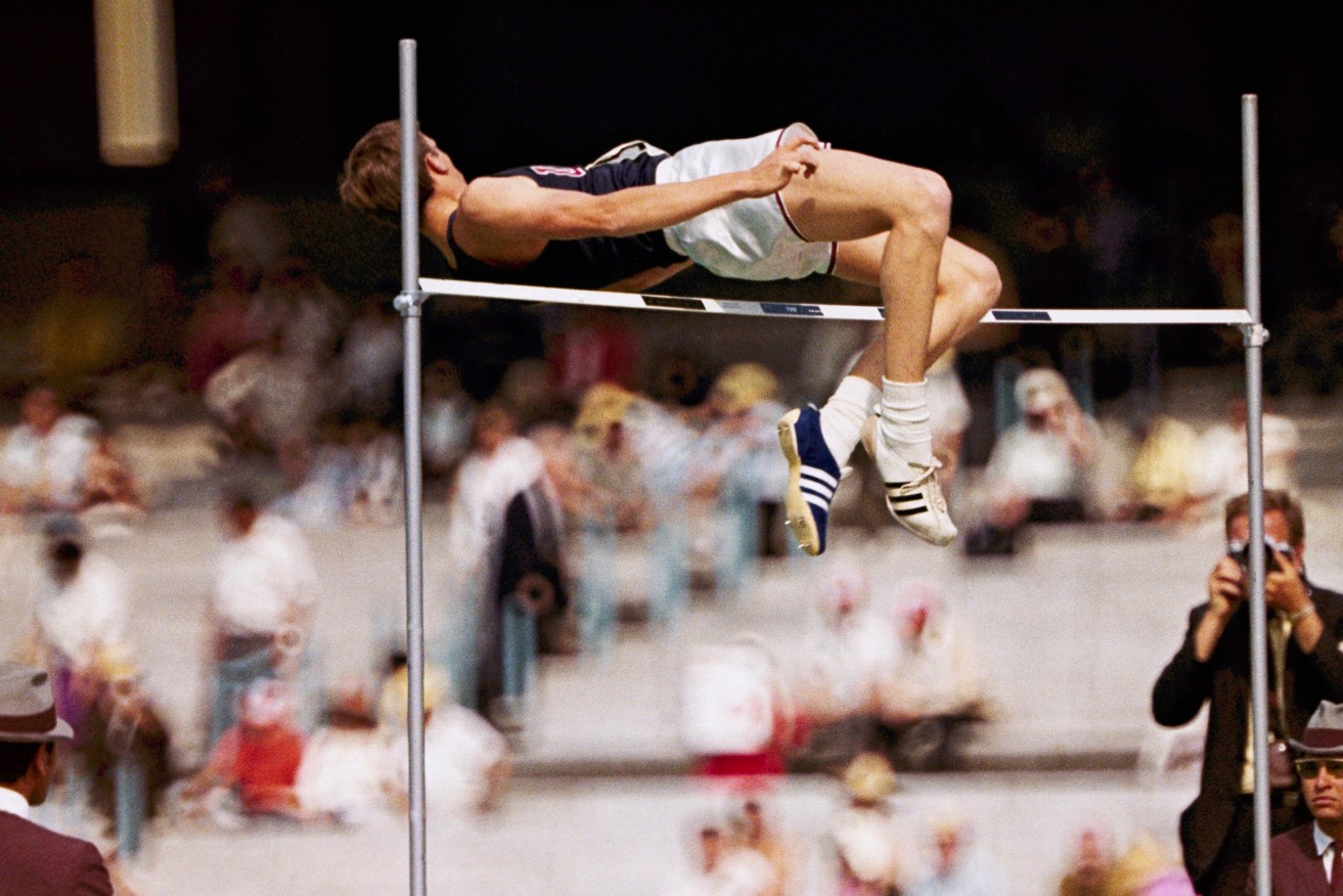 Dick Fosbury, who revolutionised the technique used in high jump, and won Olympic gold, has died.