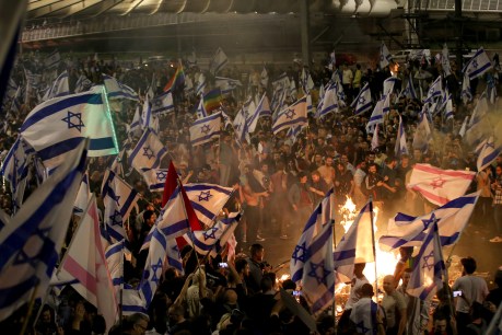 Israel protests as Netanyahu sacks defence minister