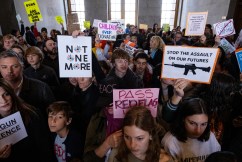 Thousands protest gun laws at Tennessee capitol