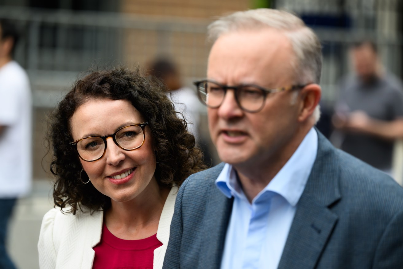 Lyndal Howison hits the campaign trail in Sydney with Prime Minister Anthony Albanese.