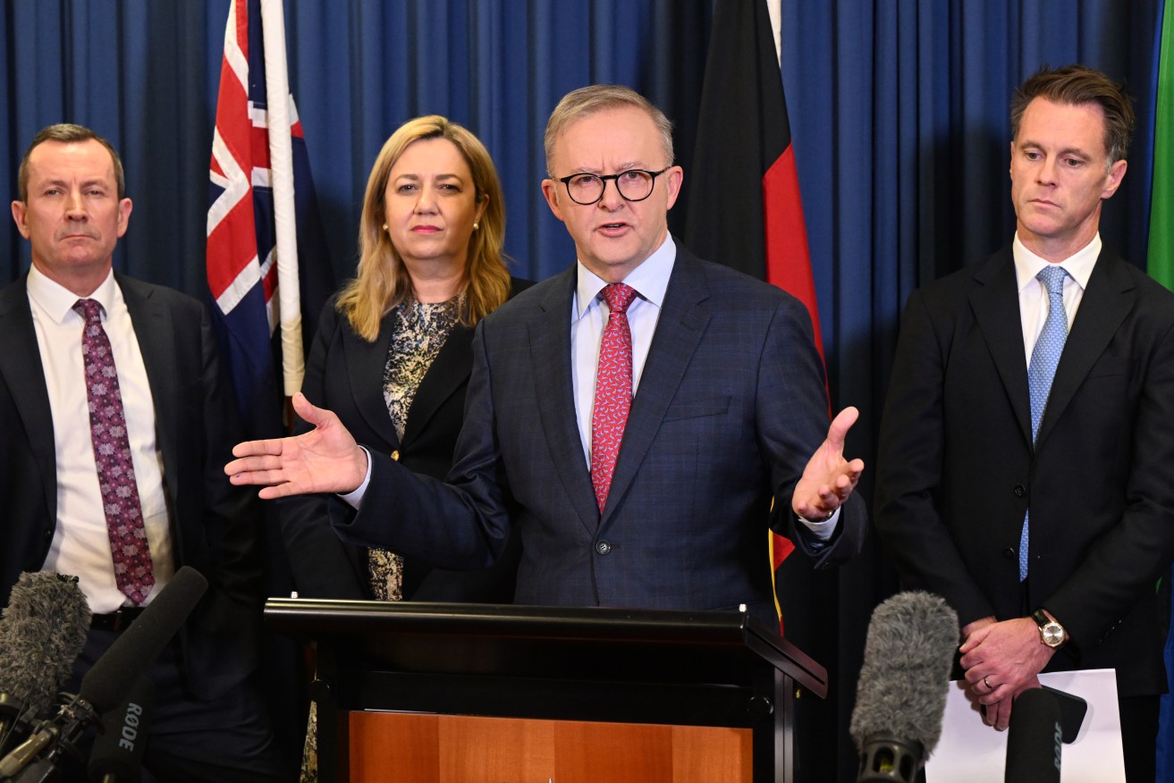 Mr Albanese made the announcement after Friday's national cabinet meeting, the first attended by new NSW Premier Chris Minns (right).