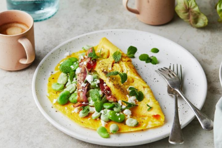 Recipe: Omelette with broad beans, pancetta, goat cheese and mint