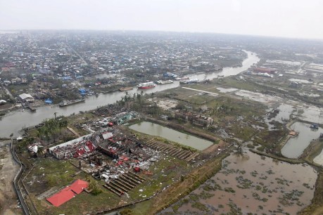 Six dead, 700 injured as cyclone hits Myanmar