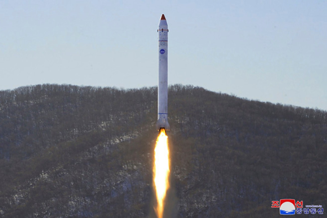 North Korea's bid to launch a second satellite rocket has failed, the country's state media says.