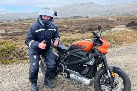 Record electric motorcycle climb on Mt Kosciuszko