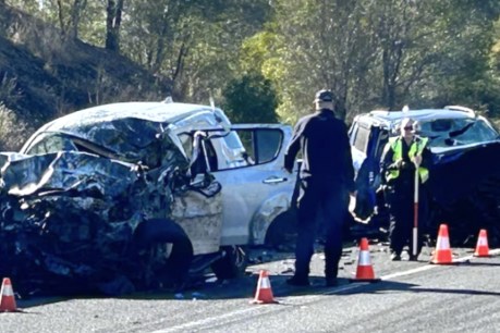 Three people killed and road blocked in horror crash