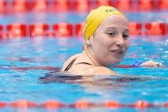 Mollie O'Callaghan breaks 200m freestyle record