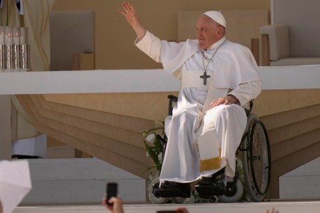 Pope Francis shares ‘old man’s peace dream’ at youth festival in Portugal